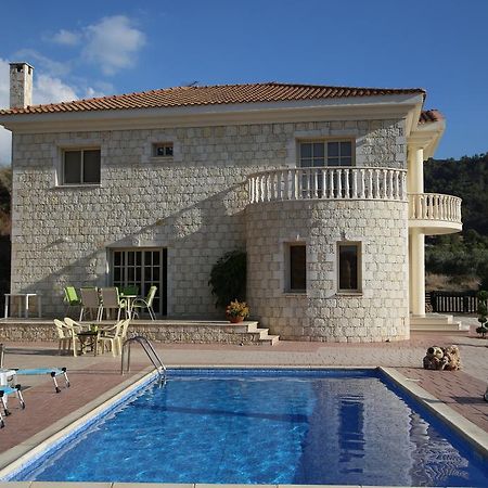Villa Melyia 카토 피르고스 객실 사진