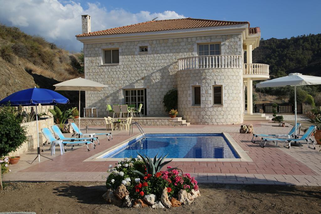 Villa Melyia 카토 피르고스 객실 사진