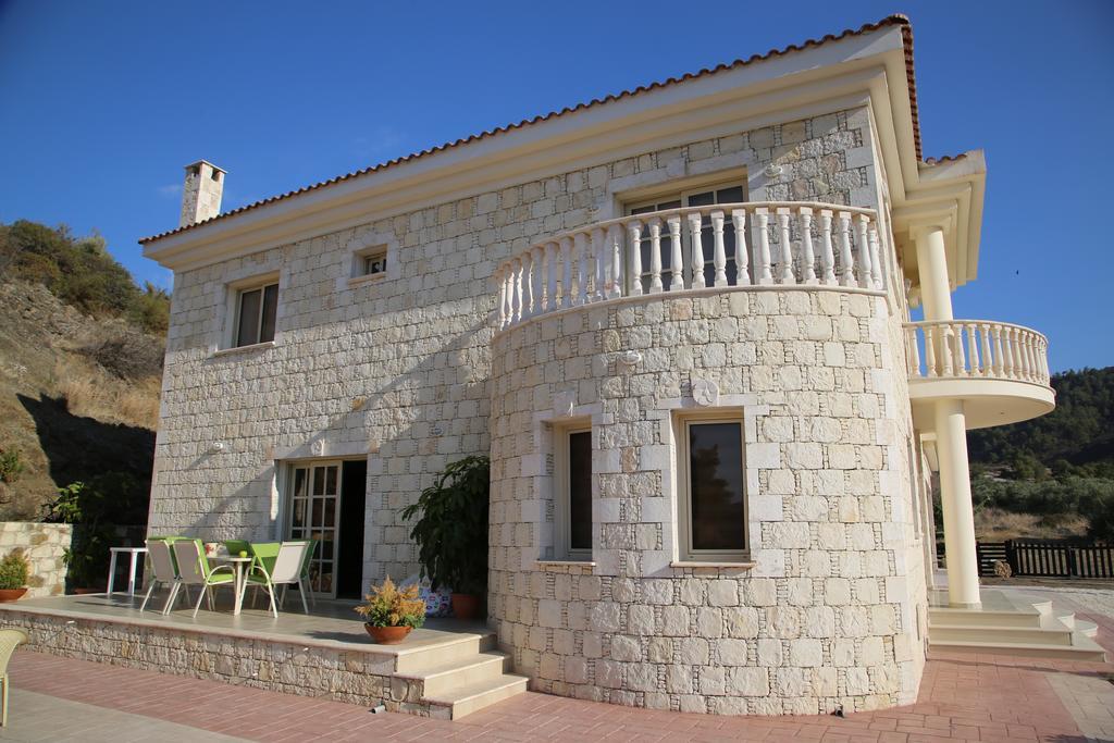 Villa Melyia 카토 피르고스 객실 사진